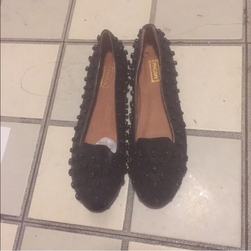 Flats with skulls